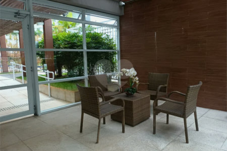 APARTAMENTO PARAÇAÇÃO COM 3 DORMITÓRIOS E 2 VAGAS DE GARGEM NA VILA ANASTÁCIO