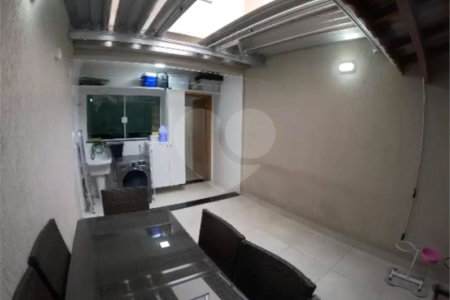 Sobrado à venda com 3 quartos, sendo 1 suíte, em Vila Lúcia, São Paulo, SP