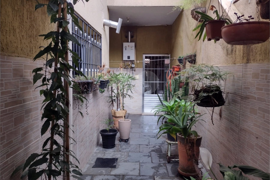Casa à venda com 4 quartos, sendo 2 suítes, em Vila Gustavo, São Paulo, SP