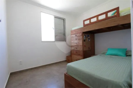 Apartamento à venda com 3 quartos, sendo 1 suíte, em Conjunto Residencial Trinta e Um de Março, São José dos Campos, SP