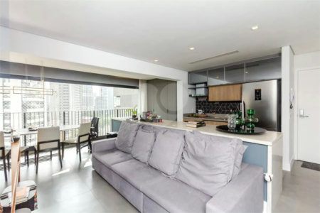 Apartamento à venda com 3 quartos, sendo 1 suíte,  em Vila Olímpia, São Paulo, SP