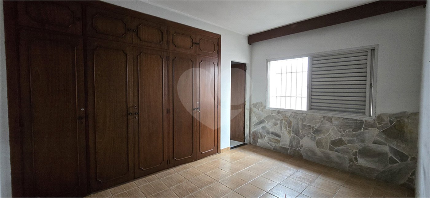 Casa à venda com 3 quartos, sendo 1 suíte, em Lar São Paulo, São Paulo, SP