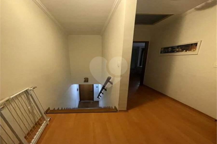 Casa à venda com 3 quartos, sendo 1 suíte, no condomínio Beatriz, São Paulo - SP