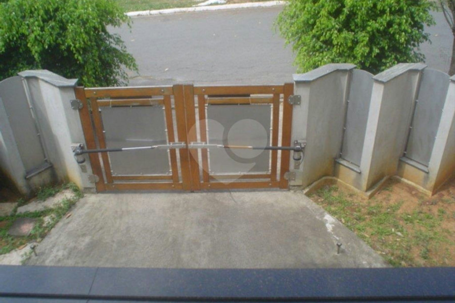 Sobrado à venda com 3 suítes em Tremembé, São Paulo, SP