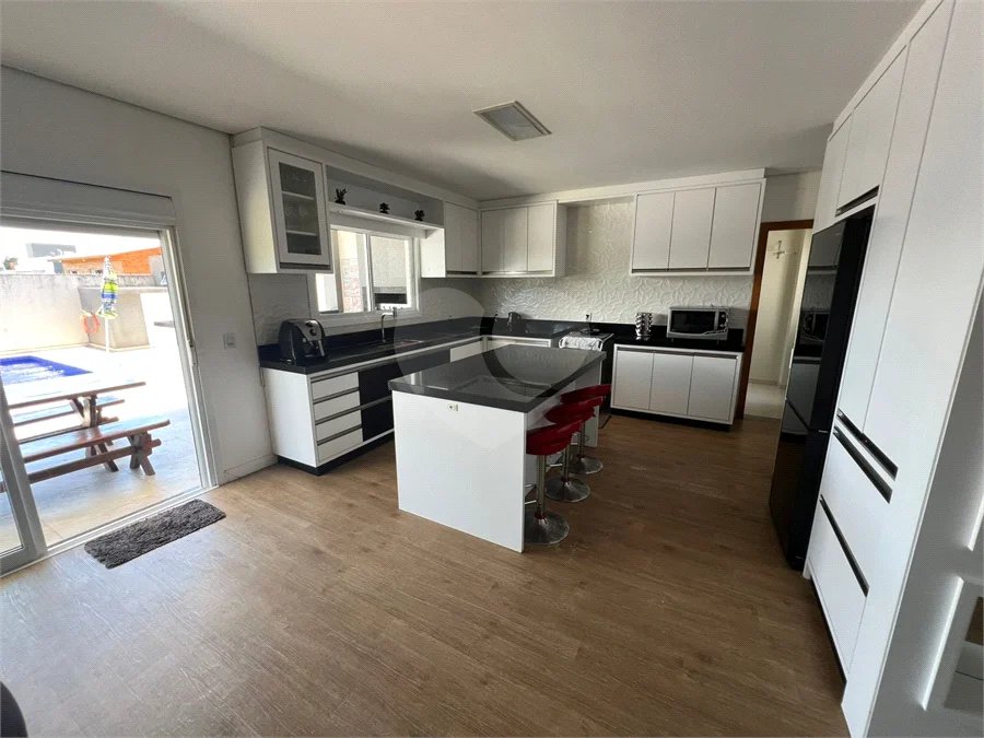 Sobrado à venda com 3 suítes em Vila São João (2º Distrito), Torres, RS