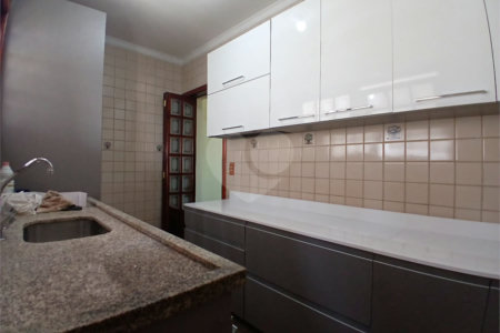 Casa à venda com 5 quartos, sendo 3 suítes, em Vila Santista, Atibaia, SP
