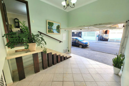 Casa próximo da praia com 3 dormitórios à venda, 128 m² por R$ 1.300.000 - Pompéia - Santos/SP