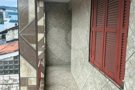 Casa à venda com 3 quartos em Vila Dalva, São Paulo, SP