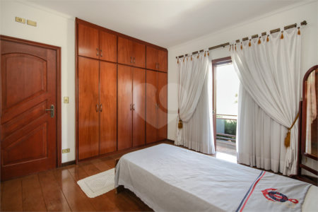Casa à venda com 4 quartos, sendo 3 suítes, em City América, São Paulo, SP