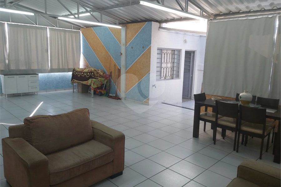 Casa de Vila à venda com 4 quartos, sendo 1 suíte, em Vila Medeiros, São Paulo, SP