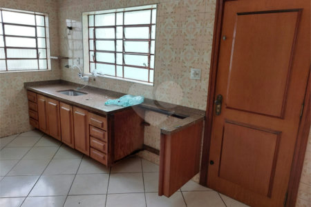 Sobrado à venda com 5 quartos, sendo 1 suíte, em Vila Brasilina, São Paulo, SP