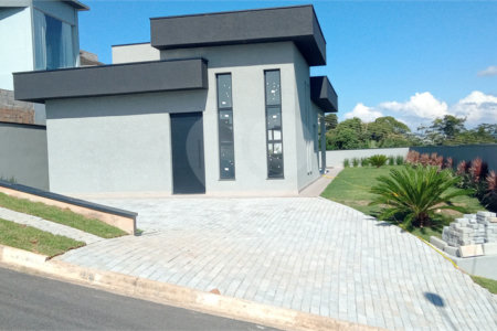 Casa Térrea à venda com 2 quartos, sendo 1 suíte,  no Centro, Bom Jesus dos Perdões, SP