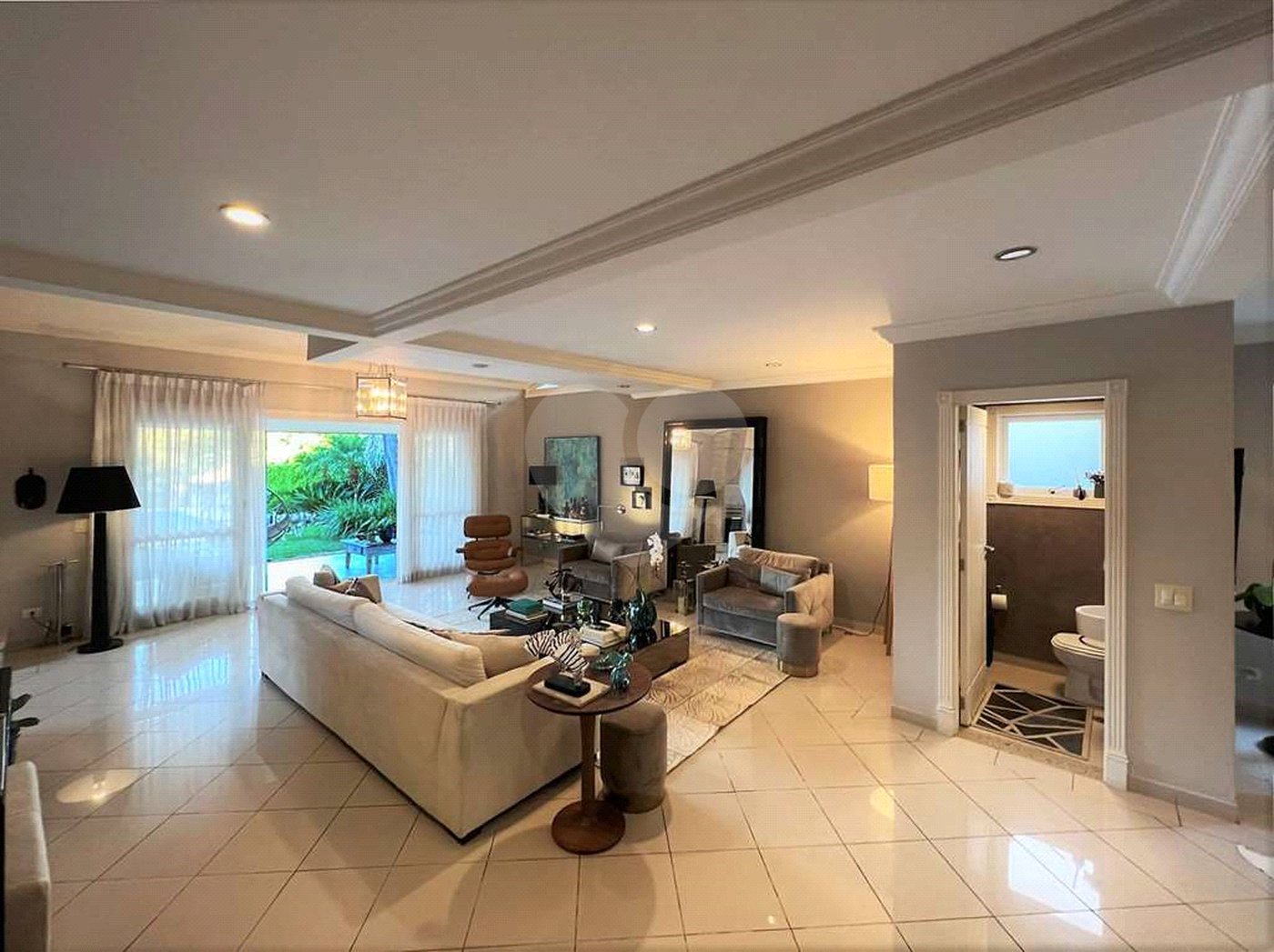 Casa à venda com 4 suítes em Vila Santo Antônio, Cotia, SP