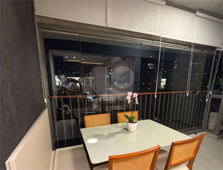 Apartamento à venda com 2 quartos, sendo 1 suíte,  em Santo Amaro, São Paulo, SP