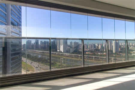 Apartamento à venda ou para alugar com 3 suítes em Jardim Morumbi, São Paulo, SP