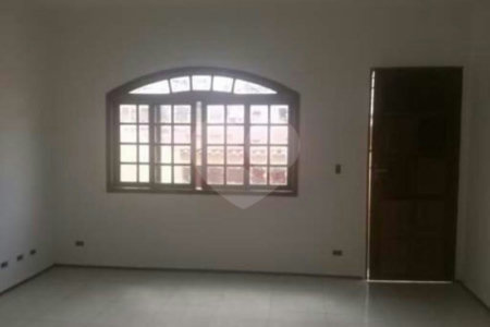 Sobrado à venda com 3 quartos, sendo 2 suítes, em Jardim Monte Kemel, São Paulo, SP