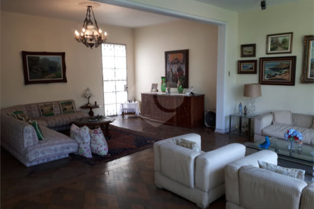 Casa à venda com 5 quartos, sendo 1 suíte, em Grajaú, Rio de Janeiro, RJ