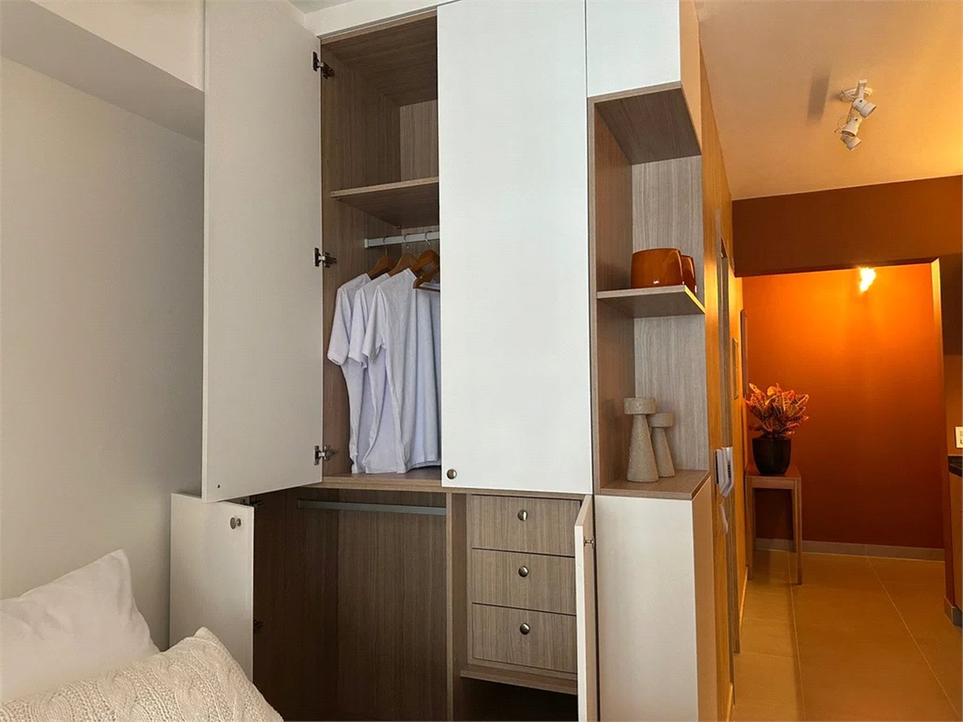 Apartamento à venda ou para alugar com 1 suíte em Pinheiros, São Paulo, SP