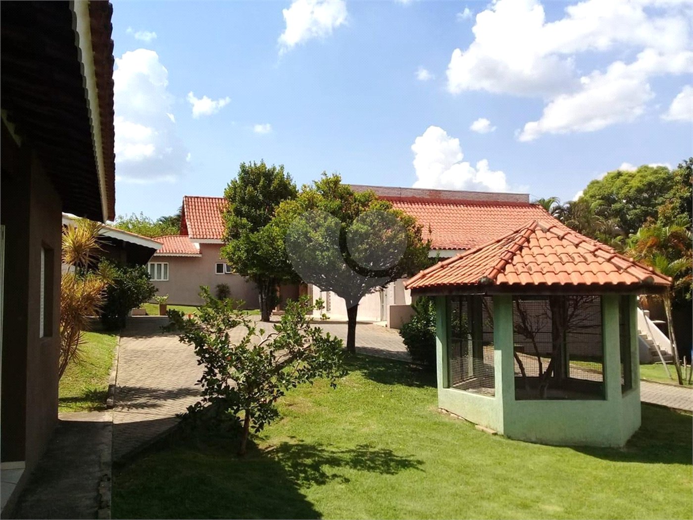 Casa à venda com 4 suítes em Jardim Residencial Santa Luiza, Atibaia, SP