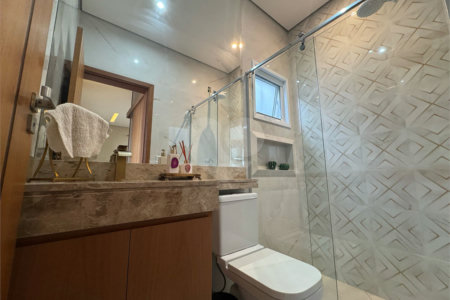 Casa à venda com 4 quartos, sendo 1 suíte,  no condomínio Condomíno Helena Maria, Sorocaba - SP