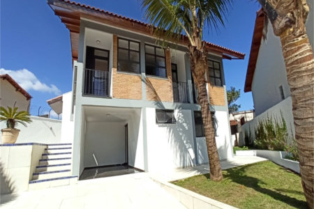 Sobrado para alugar com 3 quartos, sendo 1 suíte,  em Vila Oliveira, Mogi das Cruzes, SP