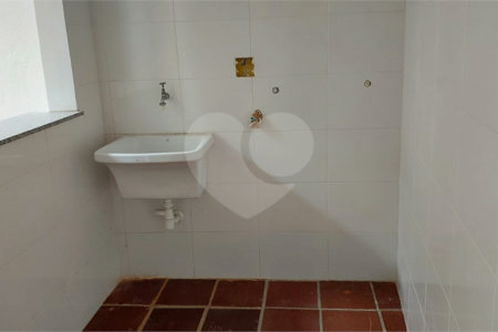 Sobrado à venda com 3 quartos, sendo 2 suítes, em Vila Paulicéia, São Paulo, SP