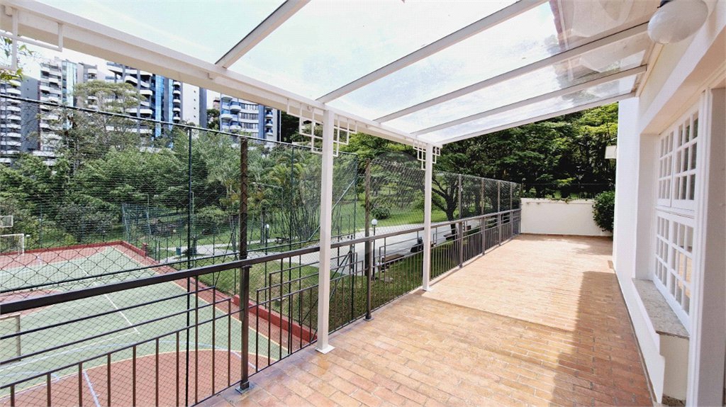 Casa à venda com 4 suítes no condomínio Jardim Vitória Régia, São Paulo - SP