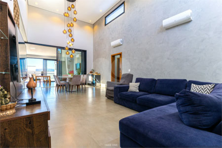 Casa à venda com 4 suítes no condomínio Residencial dos Lagos, Itupeva - SP