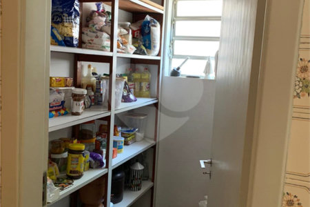 Casa à venda com 4 quartos, sendo 1 suíte, em Caxingui, São Paulo, SP