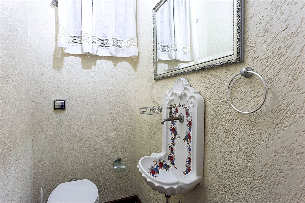 Casa à venda com 3 quartos, sendo 1 suíte, em Chácara Santo Antônio, São Paulo, SP
