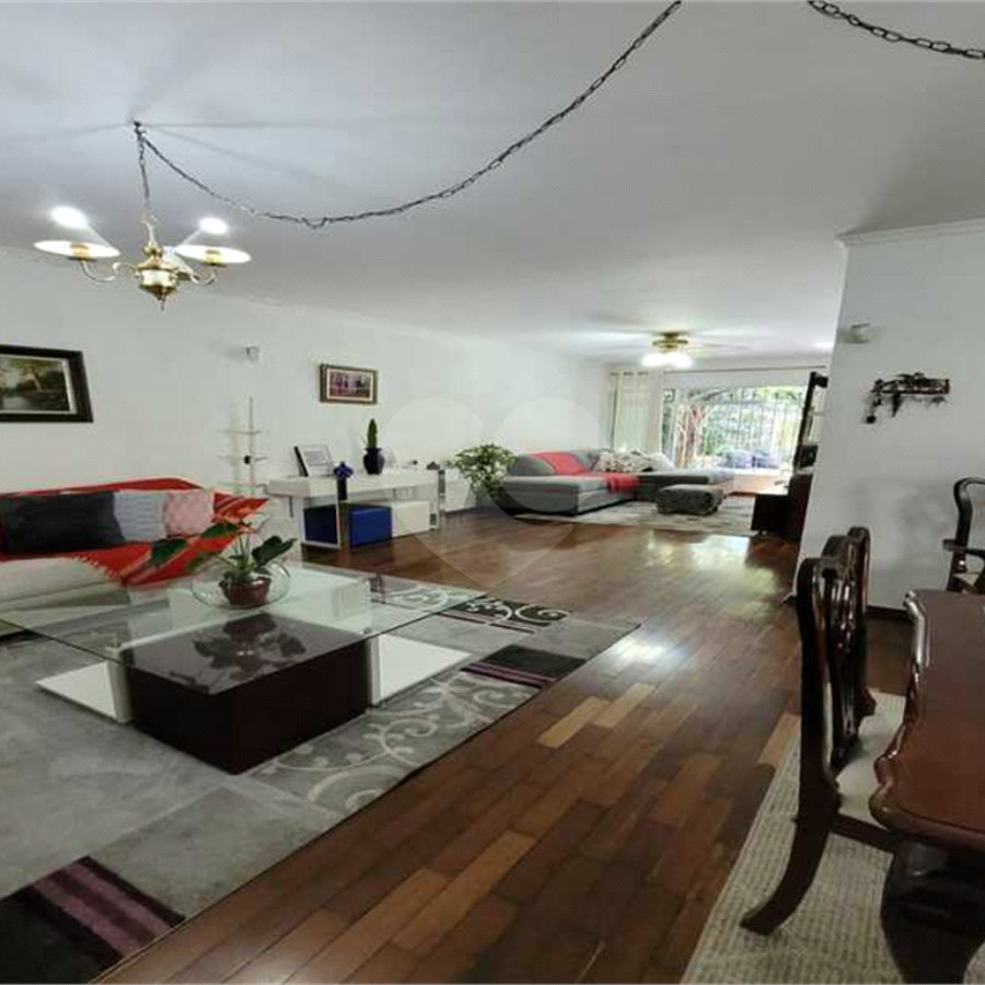 Sobrado à venda com 6 quartos, sendo 2 suítes, em Vila Romana, São Paulo, SP