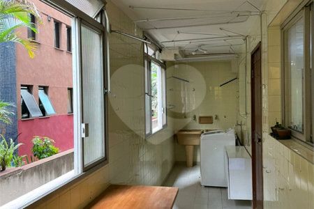 Apartamento à venda com 3 quartos, sendo 1 suíte, em Higienópolis, São Paulo, SP