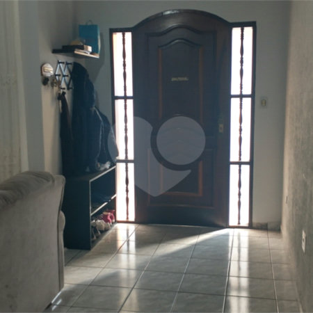 Casa à venda com 4 quartos, sendo 2 suítes,  em Conjunto Habitacional Brás Cubas, Mogi das Cruzes, SP