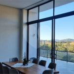 Casa à venda com 4 suítes no condomínio Osato, Atibaia - SP