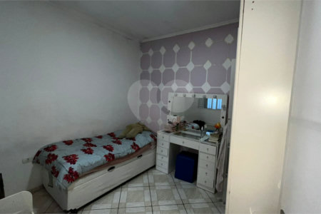 Sobrado à venda com 3 quartos em Cidade Kemel, São Paulo, SP