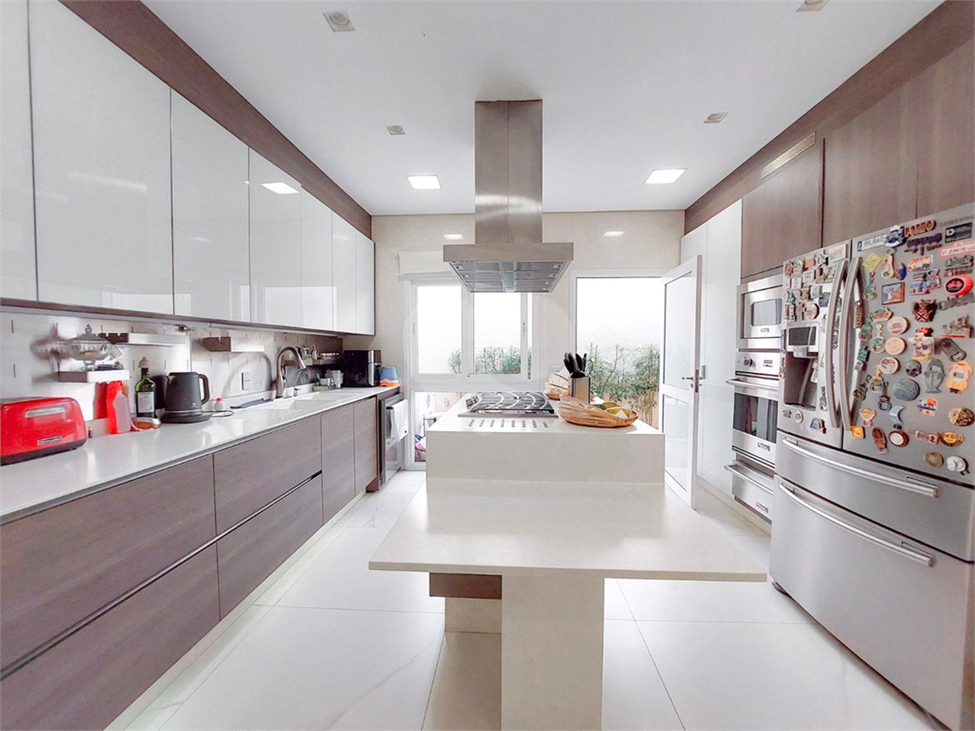Casa à venda com 4 suítes em Horto, São Paulo, SP
