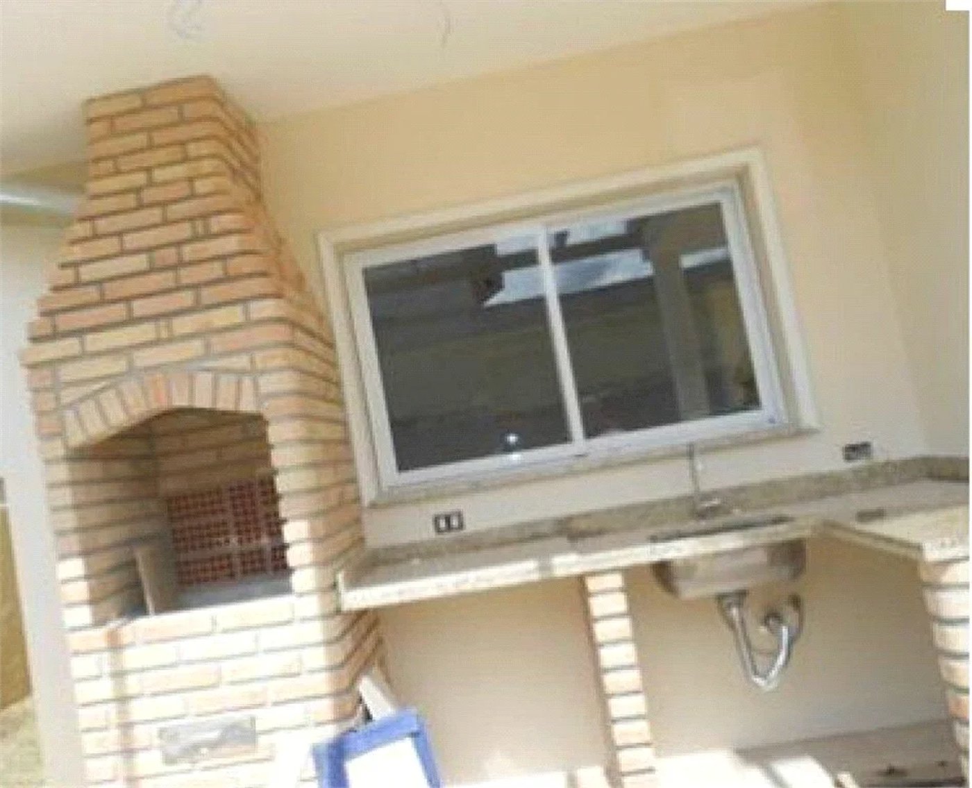 Casa à venda com 4 suítes em Chácara Remanso (caucaia do Alto), Cotia, SP