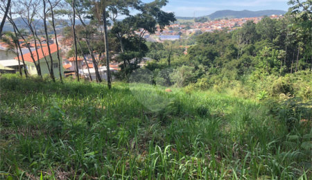 Terreno à venda no Centro, Bom Jesus dos Perdões, SP