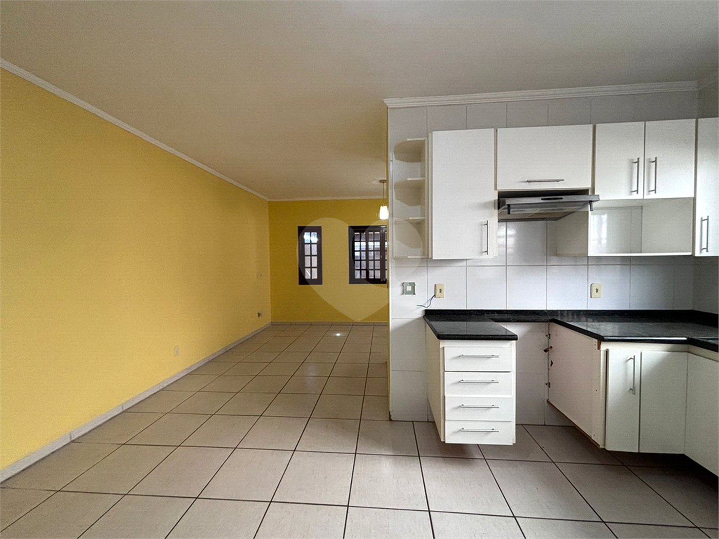 Casa à venda com 2 quartos, sendo 1 suíte, em Nova Cerejeira, Atibaia, SP