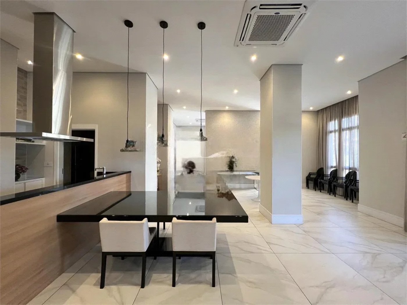 Apartamento à venda com 2 suítes em Vila Romana, São Paulo, SP