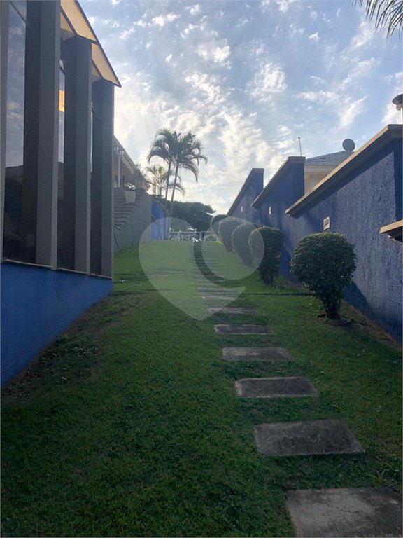 Casa à venda com 4 suítes no condomínio Osato, Atibaia - SP