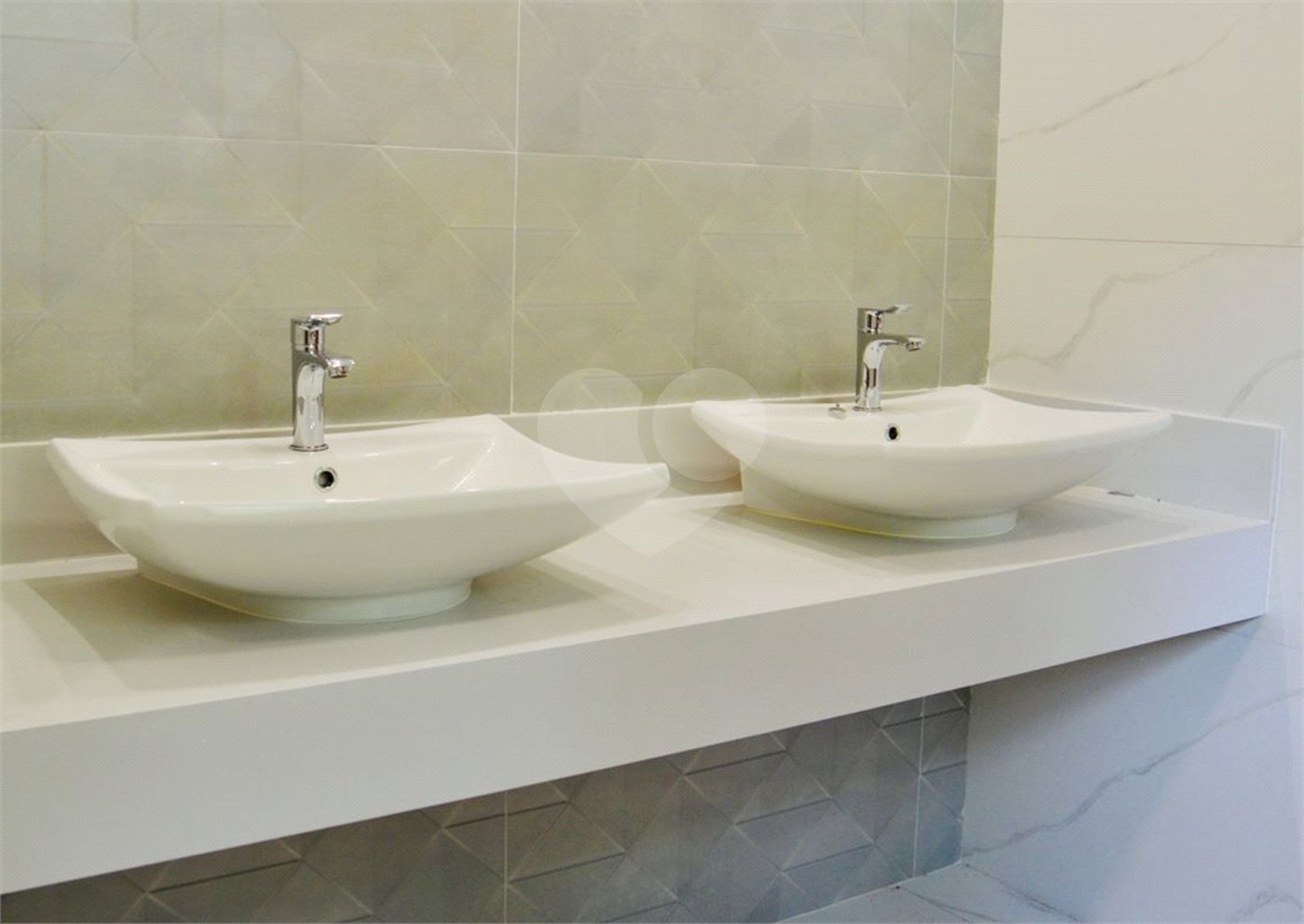 Casa à venda com 3 suítes no condomínio Quintas da Boa Vista, Atibaia - SP