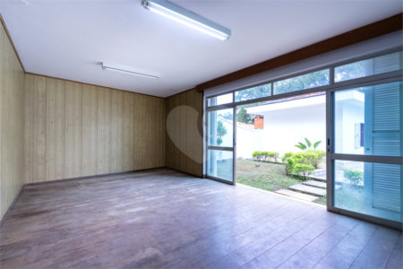Casa Térrea à venda ou para alugar com 4 suítes em Jardim Marajoara, São Paulo, SP