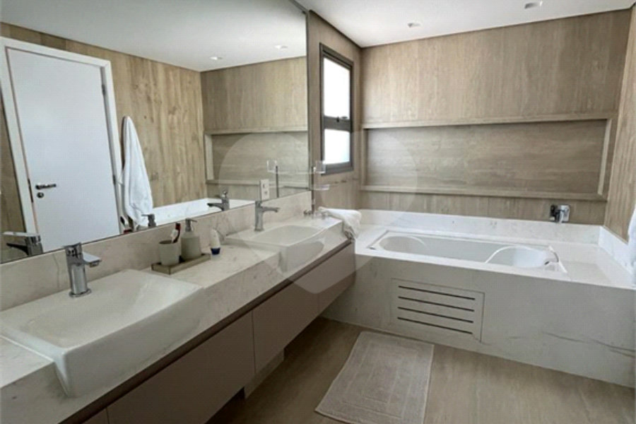 Apartamento à venda com 4 suítes em Santana, São Paulo, SP