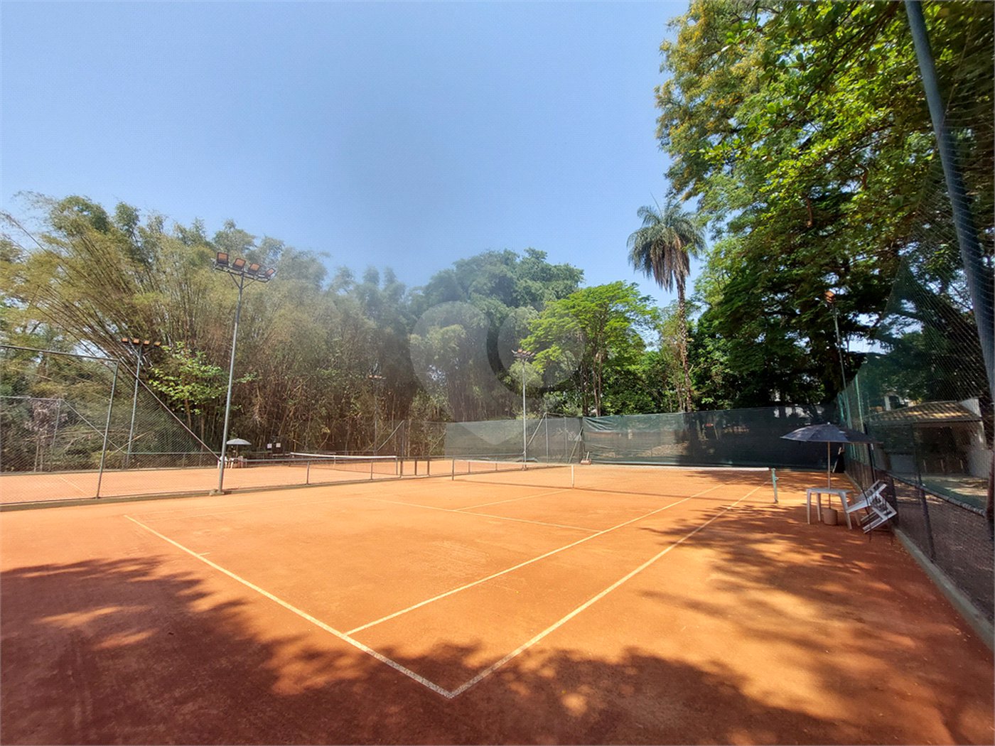 Casa à venda com 4 suítes no condomínio Reserva Colonial, Valinhos - SP