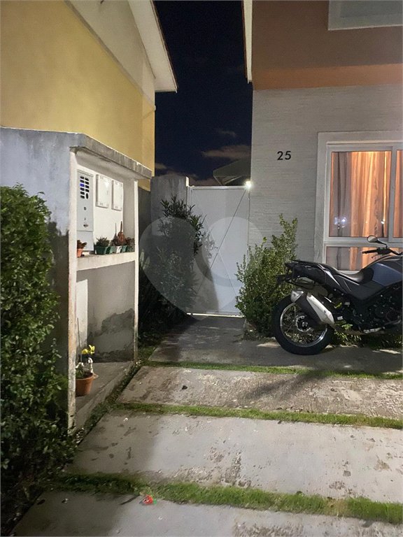 Casa à venda com 3 quartos, sendo 1 suíte,  no condomínio Vida Verde 1, Suzano - SP