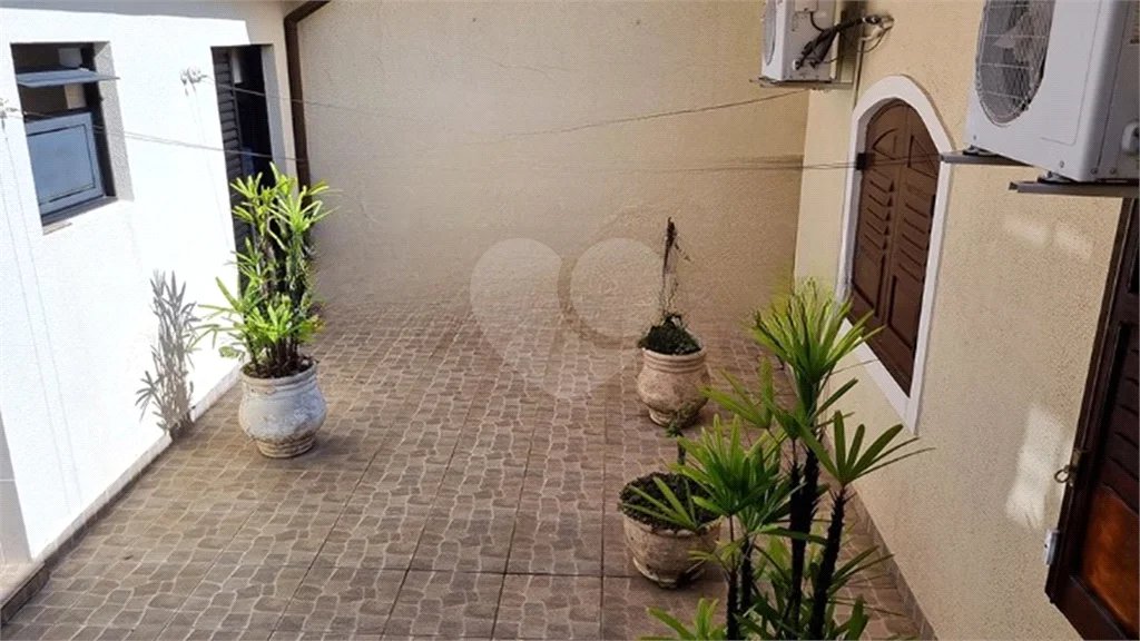 Sobrado à venda com 3 suítes em Tremembé, São Paulo, SP