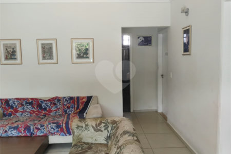 Casa à venda com 3 quartos, sendo 1 suíte,  em Vila Suissa, Mogi das Cruzes, SP