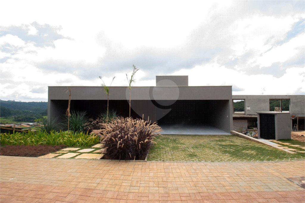 Casa à venda com 5 quartos, sendo 4 suítes, em Vila Darcy Penteado (mailasqui), São Roque, SP