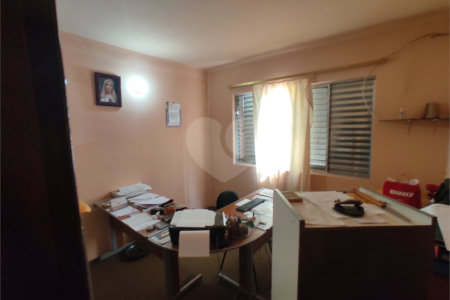 Casa à venda com 4 quartos, sendo 1 suíte, em Vila Galvão, Guarulhos, SP